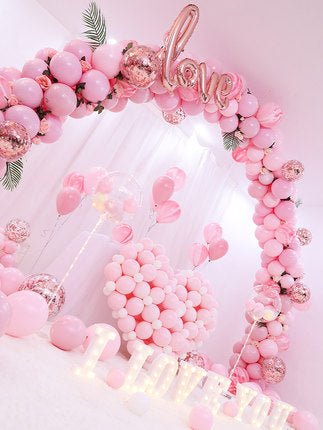 Balloon arch - Krosscanada