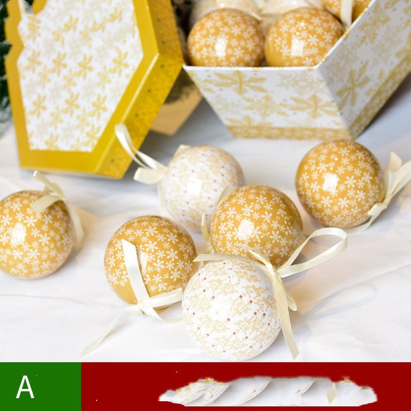 Christmas Gift Box With Christmas Tree Decoration Pendant - Krosscanada