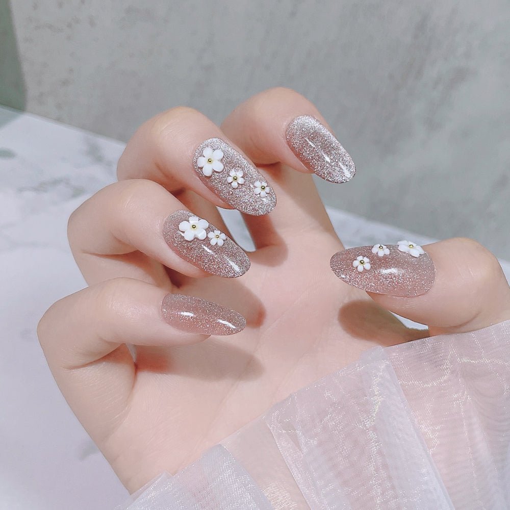 Fake Nail Patches Hand Wearing Art - Krosscanada