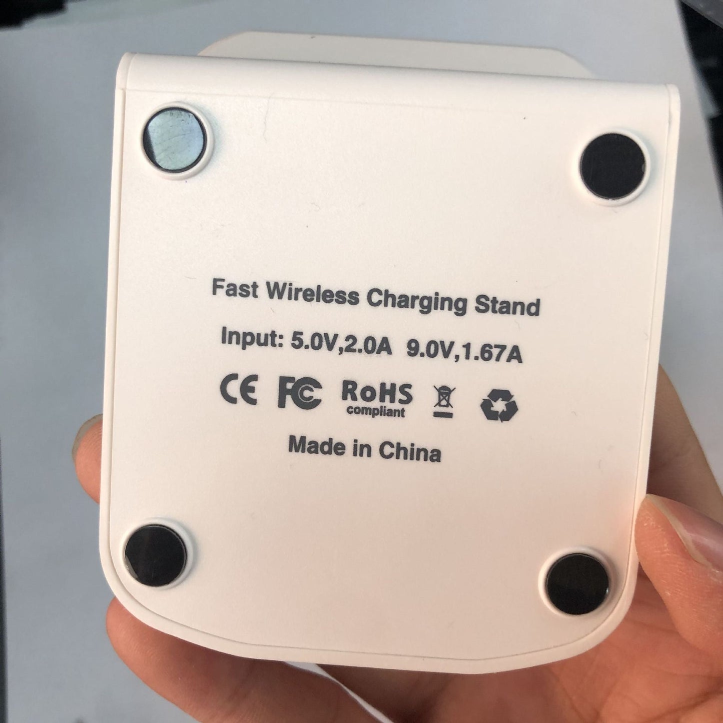 Vertical Bracket Dual Coil 10W Wireless Charger - Krosscanada