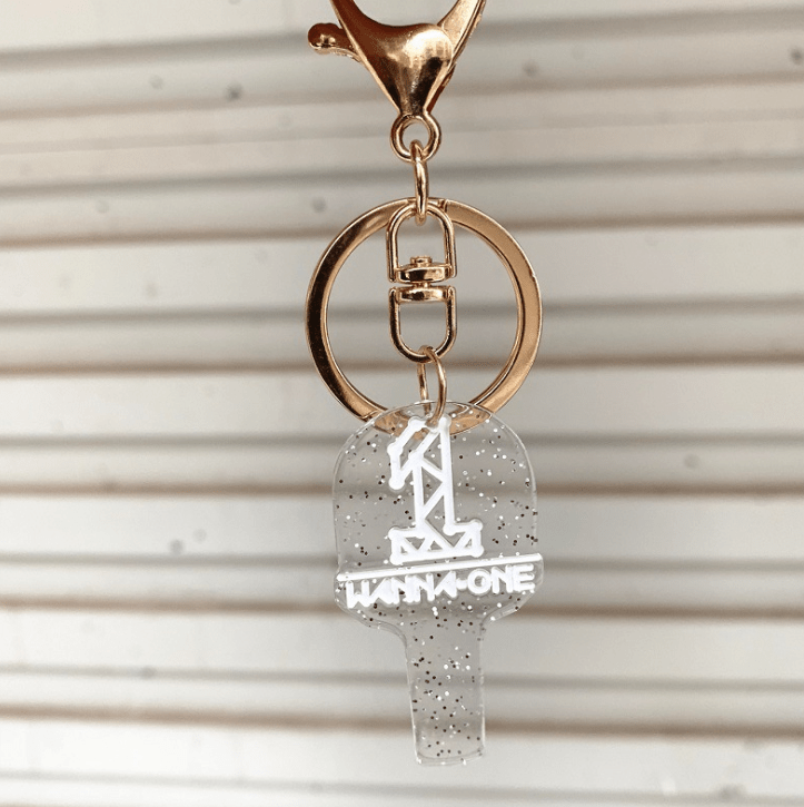 Youpop Kpop Album K GOT7 WANNA ONE SEVENTEEN TWICE Bangtan Boys Key Chain Key Ring Pendant Keyring Keychain - Krosscanada
