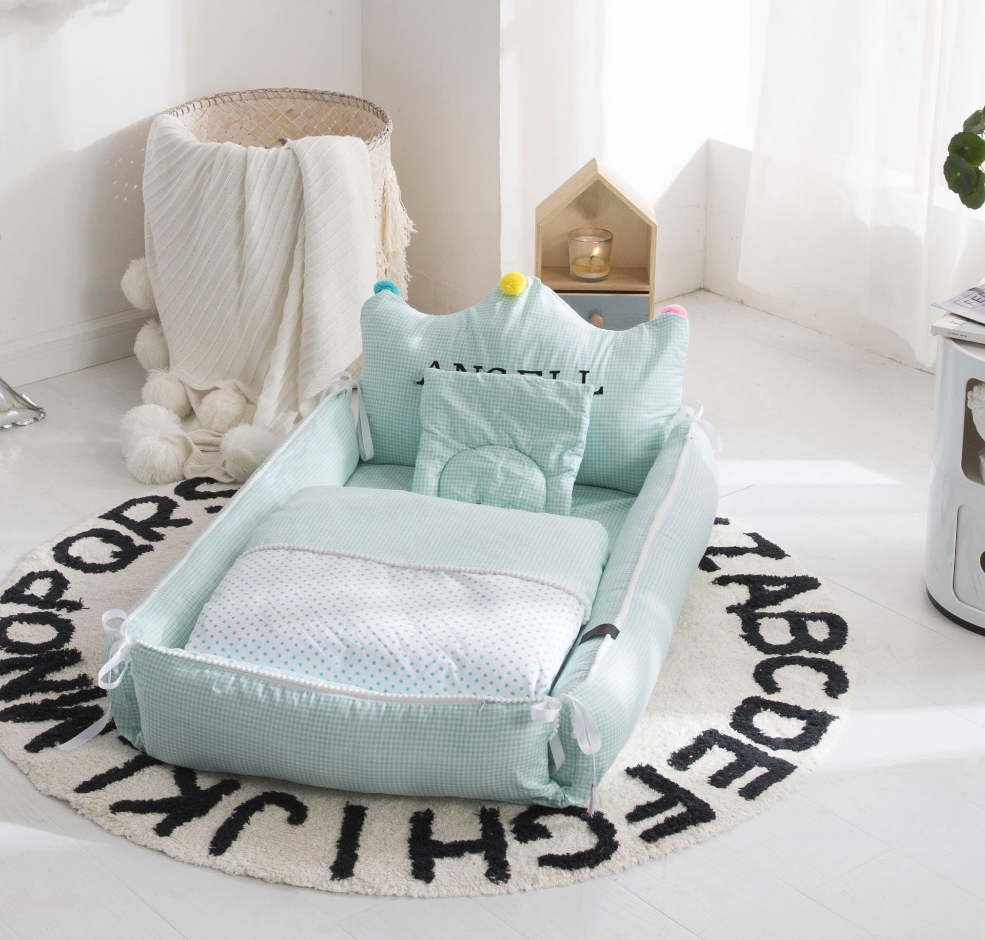 Portable Crib Middle Bed Neonatal Uterine Bionic Crib Detachable And Washable Adjustable Nursing Crib - Krosscanada