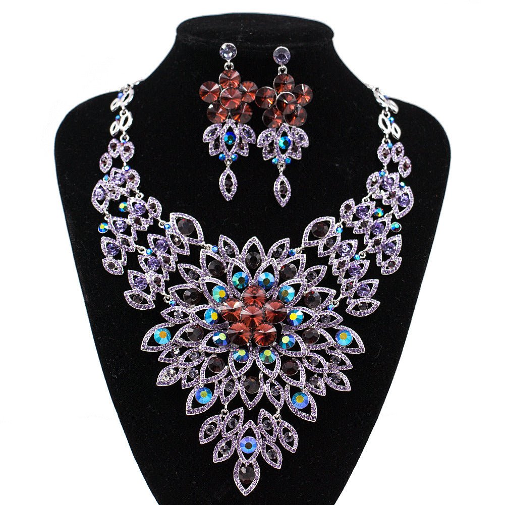 The royal wedding, the Amazon colored glass crystal banquet, the Bridal Necklace, the earring, the big suit - Krosscanada