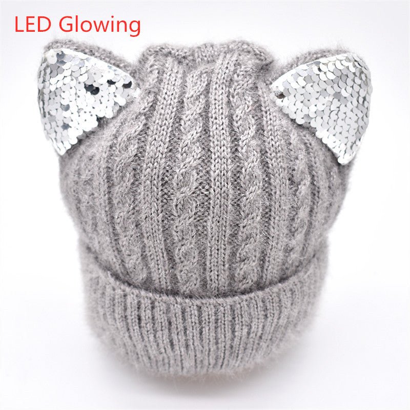 Women's winter knitted hat - Krosscanada